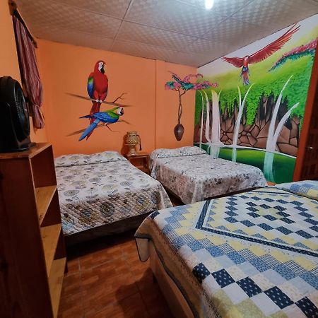 Hotel Encuentro Del Viajero Panajachel Esterno foto