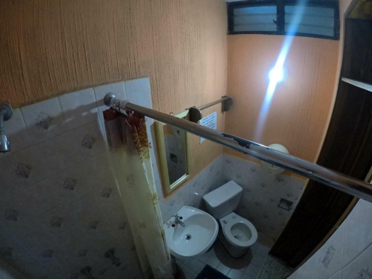 Hotel Encuentro Del Viajero Panajachel Esterno foto