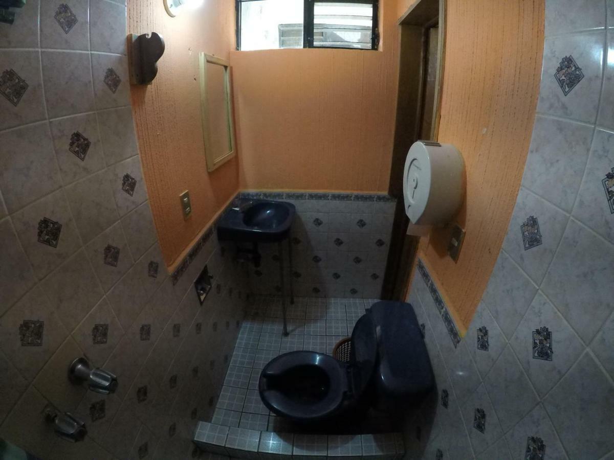 Hotel Encuentro Del Viajero Panajachel Esterno foto